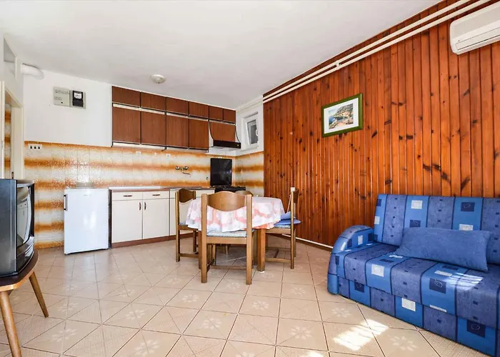 In With One-bedroom 3 Apartman