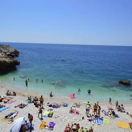 דירה In With One-bedroom 3 פולה