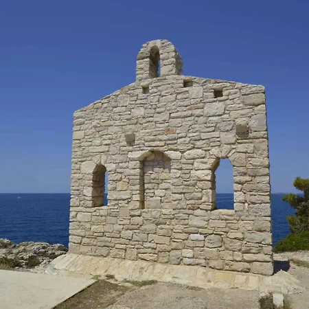 In With One-bedroom 3